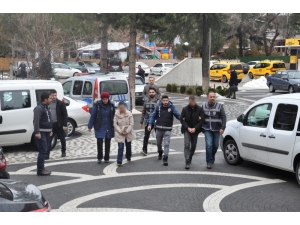 Akşehir’de Uyuşturucu Operasyonu 8 Gözaltı