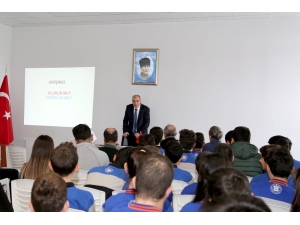 Eso Başkanı Kesikbaş’tan Öğrencilere ’Girişimciliğin Peşini Bırakmayın’ Tavsiyesi