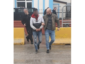 Millet Bahçesi İnşaatından 18 Bin Liralık Kablo Çalan 2 Kişi Yaralandı