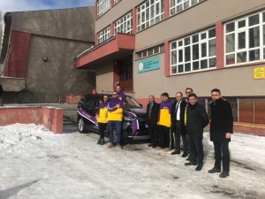 Sarıkamış’ta Kışlık Giyecek Yardımı