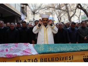 Atatürk’ün Sohbet Ettiği O Küçük Kız, 90 Yaşında Hayatını Kaybetti