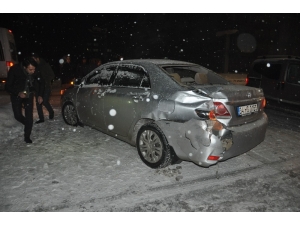 Yüksekova’da Maddi Hasarlı Trafik Kazası