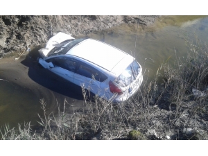 Kaş’ta Otomobil Kanala Uçtu: 1 Yaralı