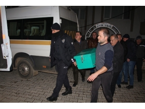 Yaşlı Kadın Evinde Ölü Bulundu