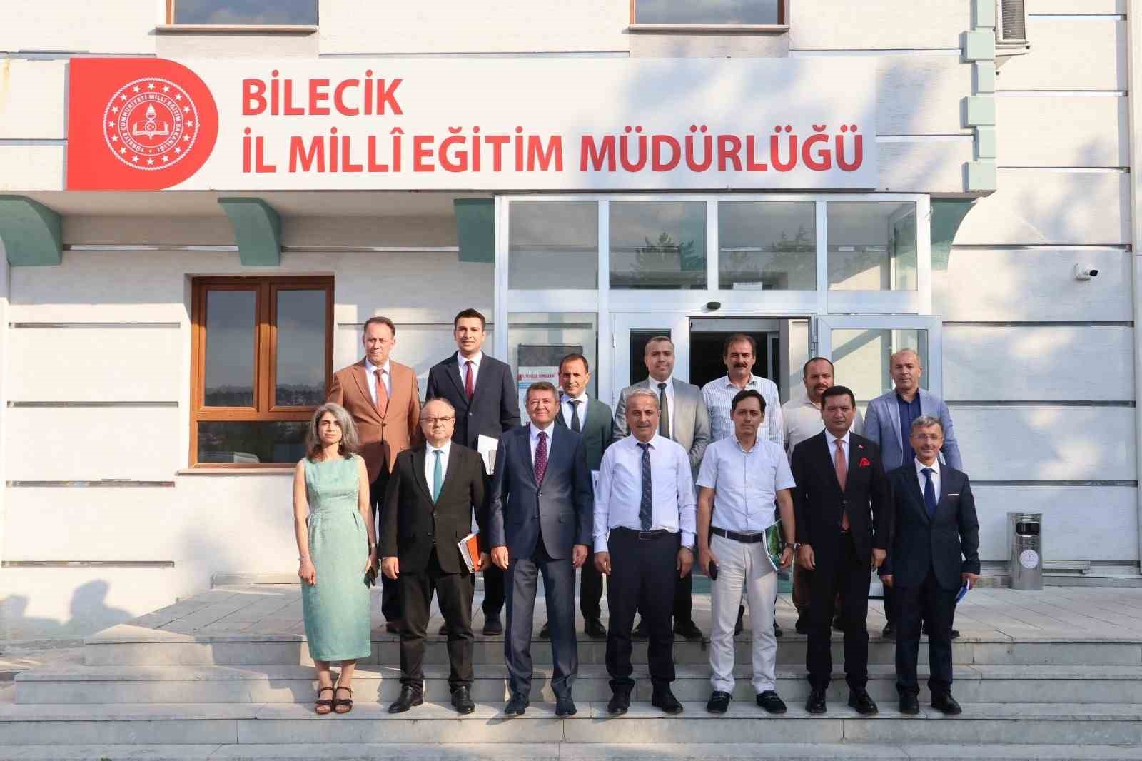 yeni-egitim-ogretim-yili-hazirliklari-degerlendirildi