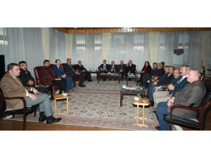 Aşkale Belediye Başkanı Yaptırmış’tan Rektör Çomaklı’ya Ziyaret