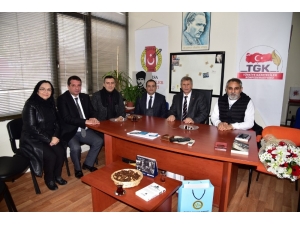 Manisa Büyükşehir Belediyesi, Gazetecilerin Gününü Kutladı