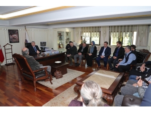 İstanbul Emniyet Müdürü Çalışkan, Çalışan Gazetecilerin Gününü Kutladı