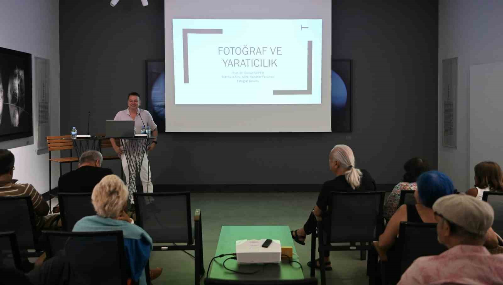 ada-modern-de-fotograf-sanati-farkli-yonleriyle-mercek-altina-alindi