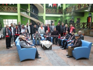 Huzurevinde Samsunspor Morali