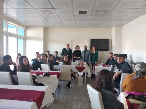 Burhaniye’de ’Kombu Çayı’ Semineri