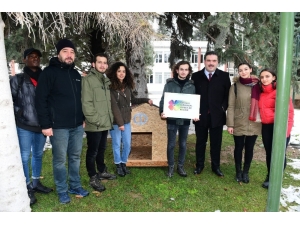 Anadolu Üniversitesinin Hayvan Barınaklarına Tebrik