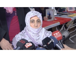 Torununa Kavuştu, Evlat Nöbetindeki Aileleri Yalnız Bırakmadı