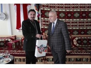 Rektör Pakiş, Gazetecilerle Bir Araya Geldi