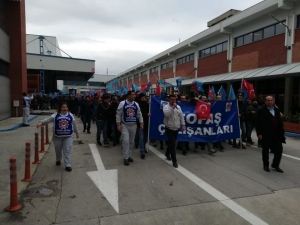 Otomotiv Sektöründe Üretim Durdu...işçiler Yüzde 8’lik Zammı Beğenmediler, İş Bıraktılar