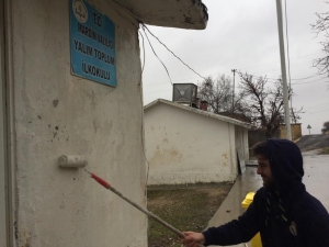 Üniversite Öğrencilerinden Mardin’de Köy Okulu Öğrencilerine Yardım Elli