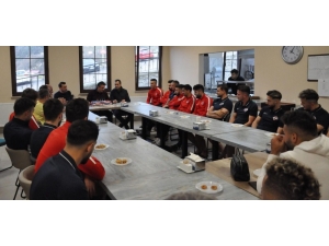 Başkan Hekimoğlu’na Sürpriz Doğum Günü