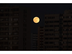 Yılın İlk Ay Tutulmasından Önce, Dolunayın Parlaklığı Dikkat Çekti