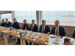 Ak Parti Heyeti, 2020 Yatırımlarını Gazetecilere Açıkladı