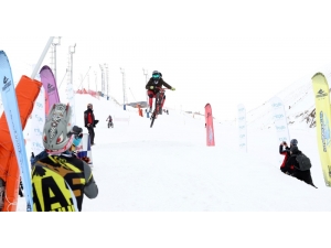 Palandöken Festivali Dolu Dolu Geçiyor