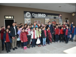 Tatvan’da Öğrencilerine Yönelik Sinema Etkinliği Düzenlendi