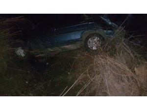 Develi’de Otomobil Kanala Düştü: 3 Yaralı