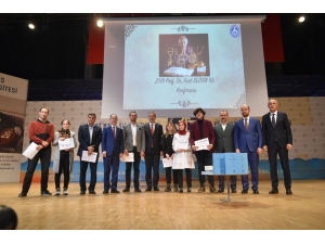 Bursa Zeki Müren Güzel Sanatlar Lisesi Ödüllere Doymuyor