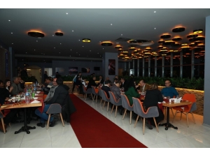 Rektör Çomaklı, Gazetecilerle Yemekte Buluştu