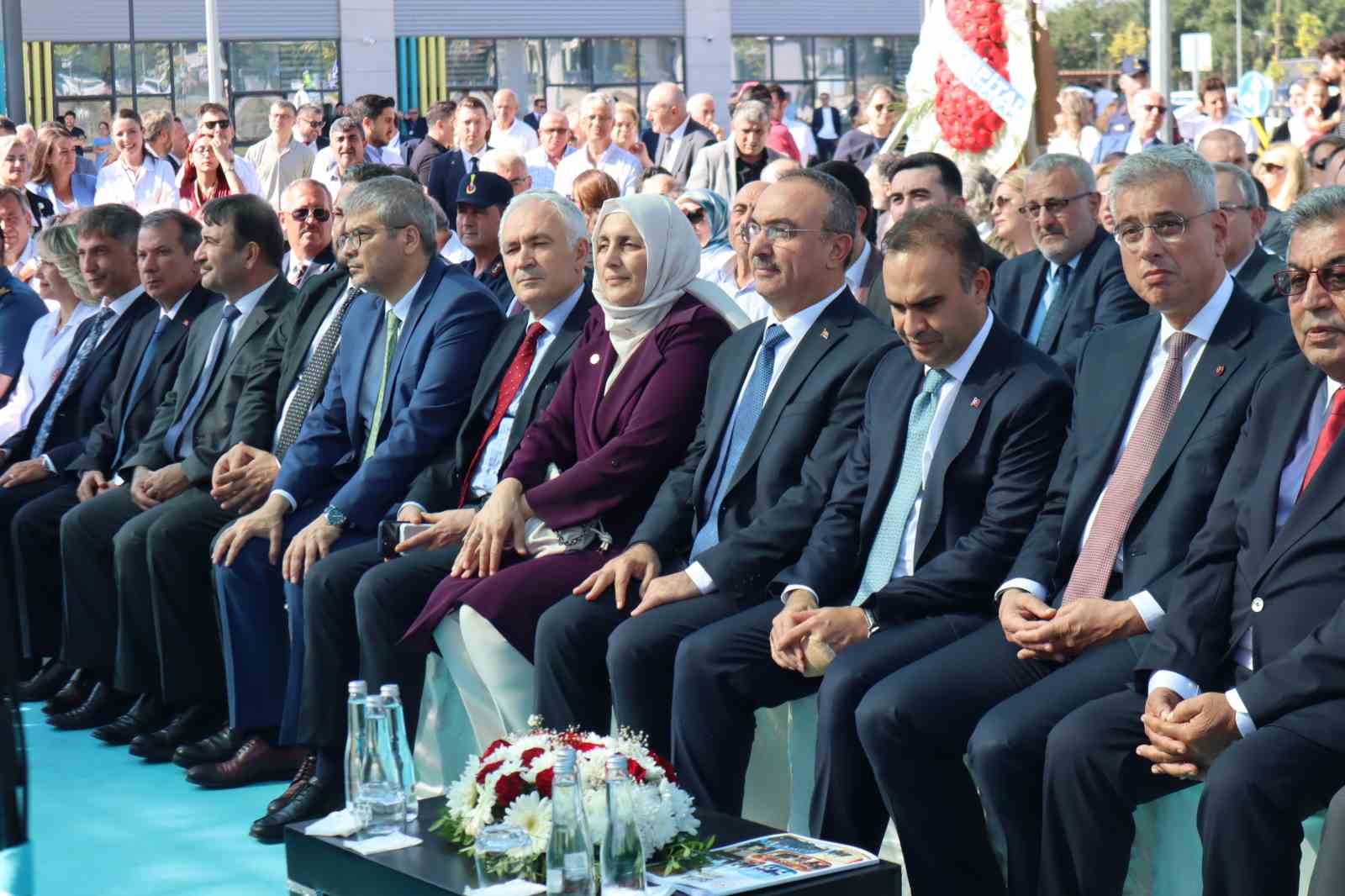 bakan-memisoglu-sehir-hastaneleri-dunyanin-en-ust-seviye-saglik-hizmet-binalaridir