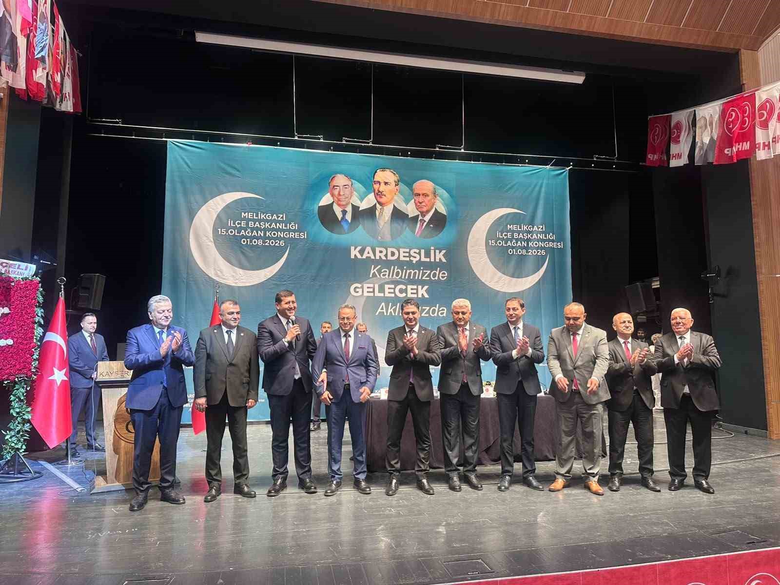 kayseri-de-3-belediye-meclis-uyesi-mhp-ye-katildi