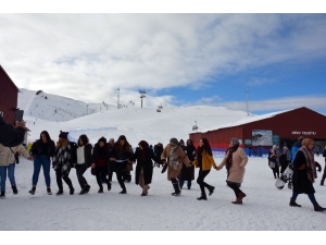 Ordu Kayak Merkezinde Hafta Sonu Yoğunluğu