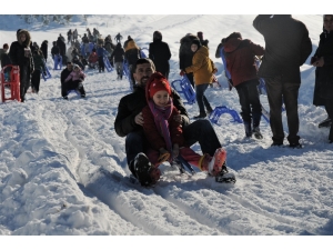 Bir Metreyi Aşan Karda Coşkulu Festival