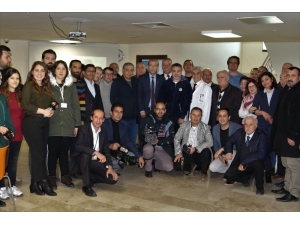 Tekden Hastanesi’nden ‘Çalışan Gazeteciler Günü’ Kutlaması