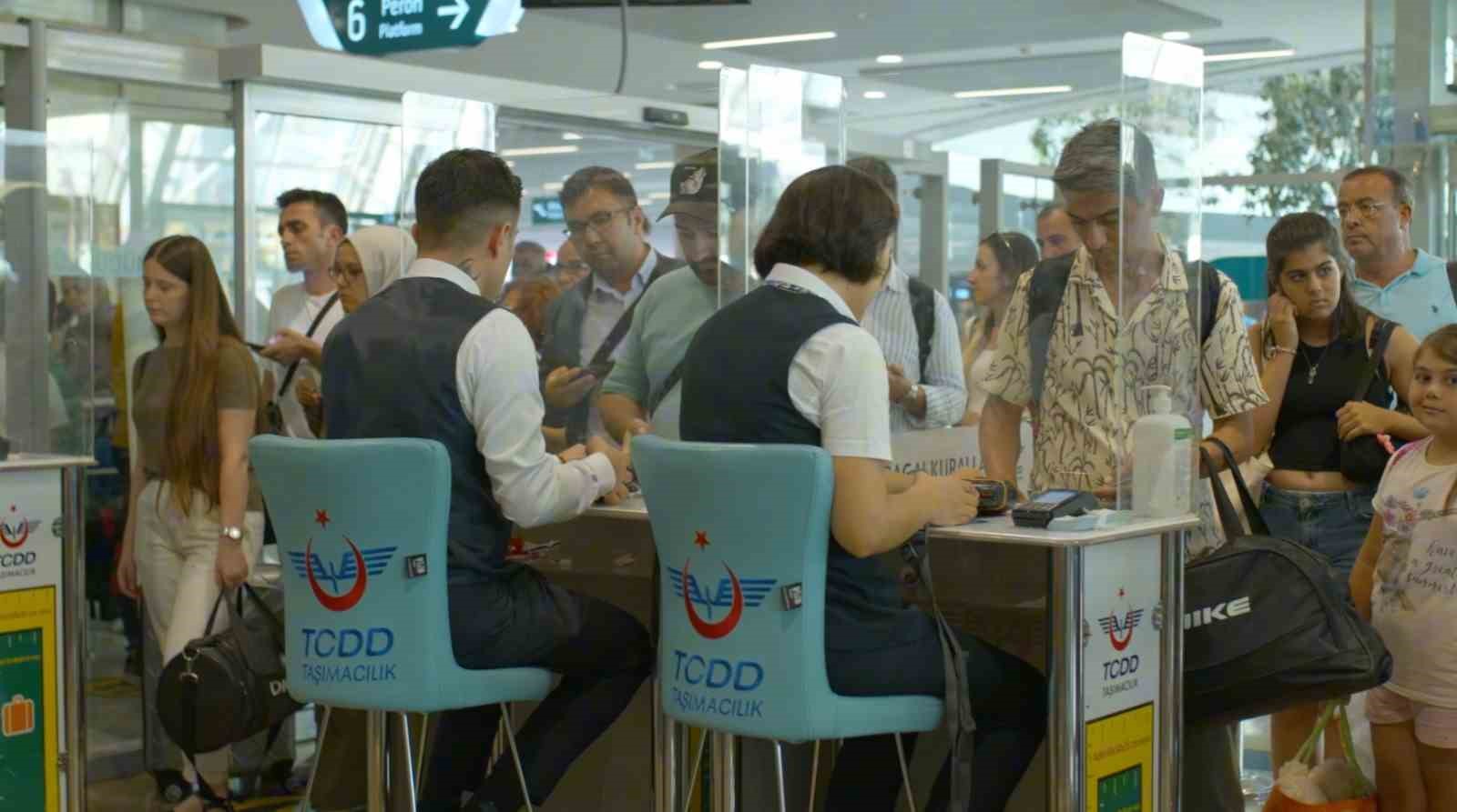bilet-bulamayan-yolcu-yer-acildi-bildirimiyle-haberdar-olacak