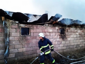 Muradiye’de Odunluk Yangını