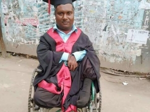 Engeli Eğitimine Engel Olmadı