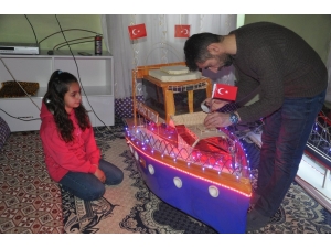 Kızı İçin Bu Kez Maket Gemi Yaptı