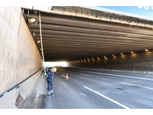 Başkent’te Buz Sarkıtlarıyla Mücadele