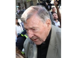 Cinsel Tacizden Hüküm Giyen Kardinal Pell Başka Cezaevine Nakledildi