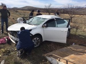 Otomobil Takla Attı: 3 Yaralı