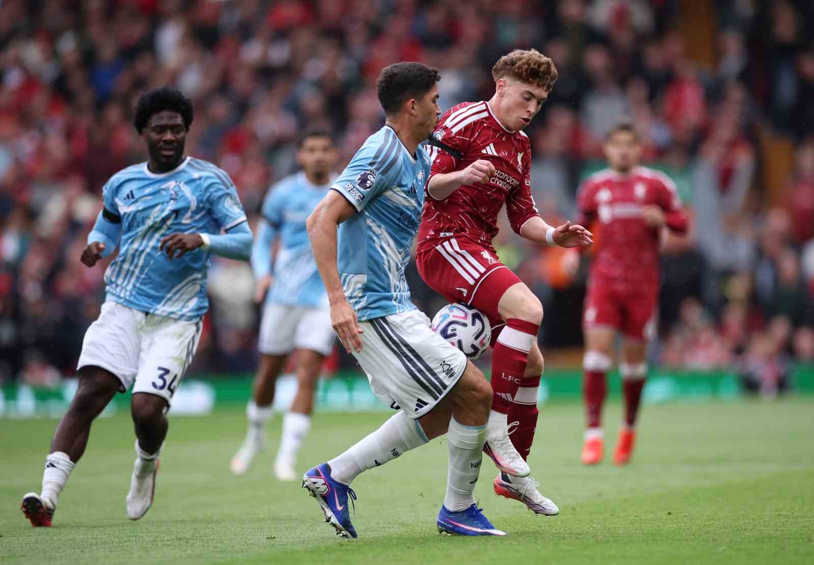 liverpool-yeni-sezona-kayiplarla-basladi