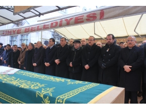 Numan Kurtulmuş’un Teyzesi Son Yolculuğuna Uğurlandı