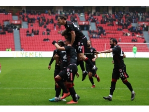 Tff 2. Lig: Samsunspor: 3 - Gümüşhanespor: 0