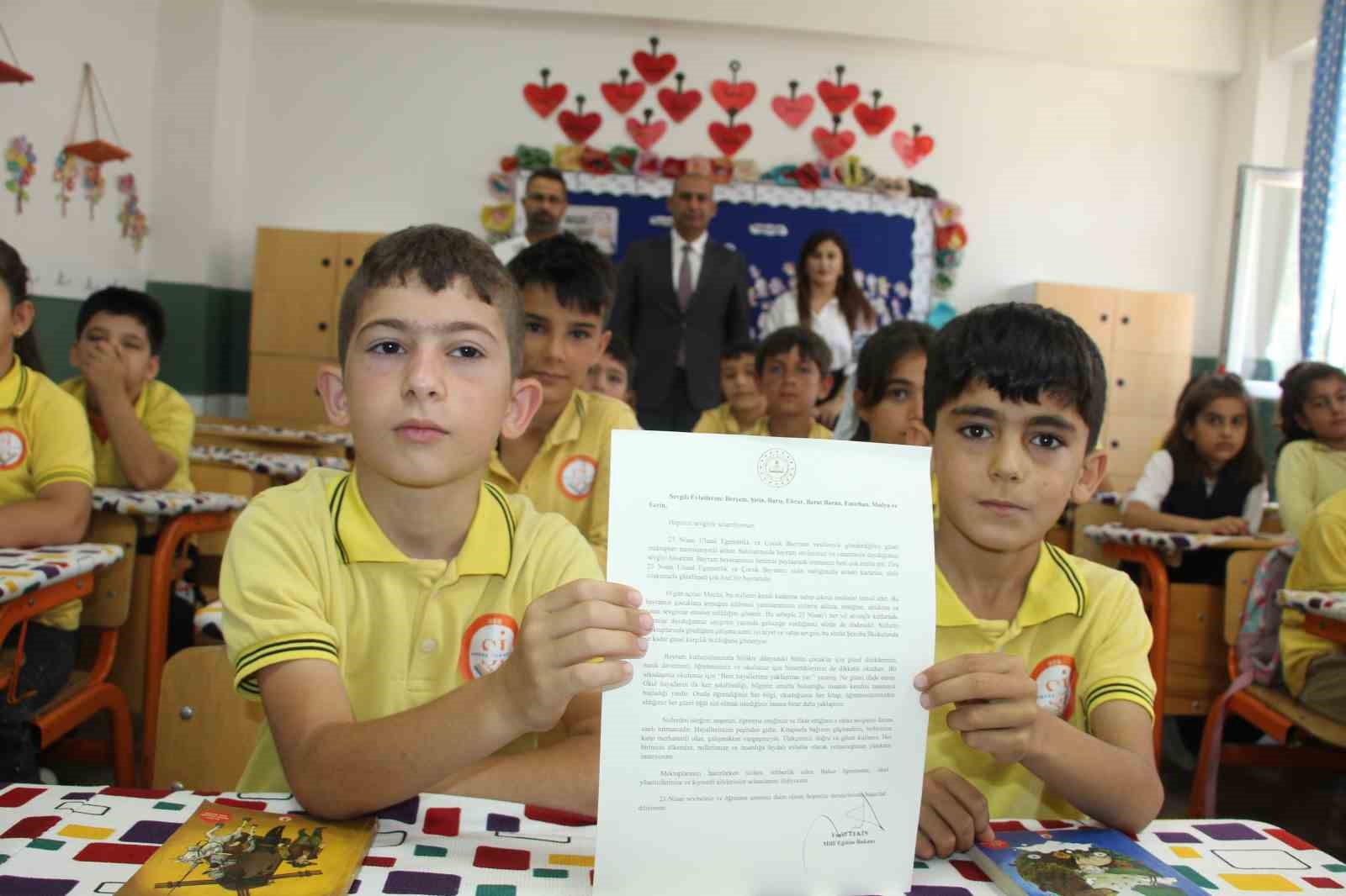 bakan-tekin-den-sirnakli-ogrencilerin-mektuplarina-duygusal-cevap