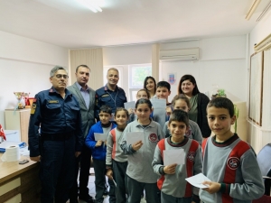 Öğrencilerden Mehmetçiğe Mektup