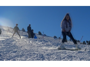 Karaman Bozdağ Kayak Merkezine İlgi Artıyor