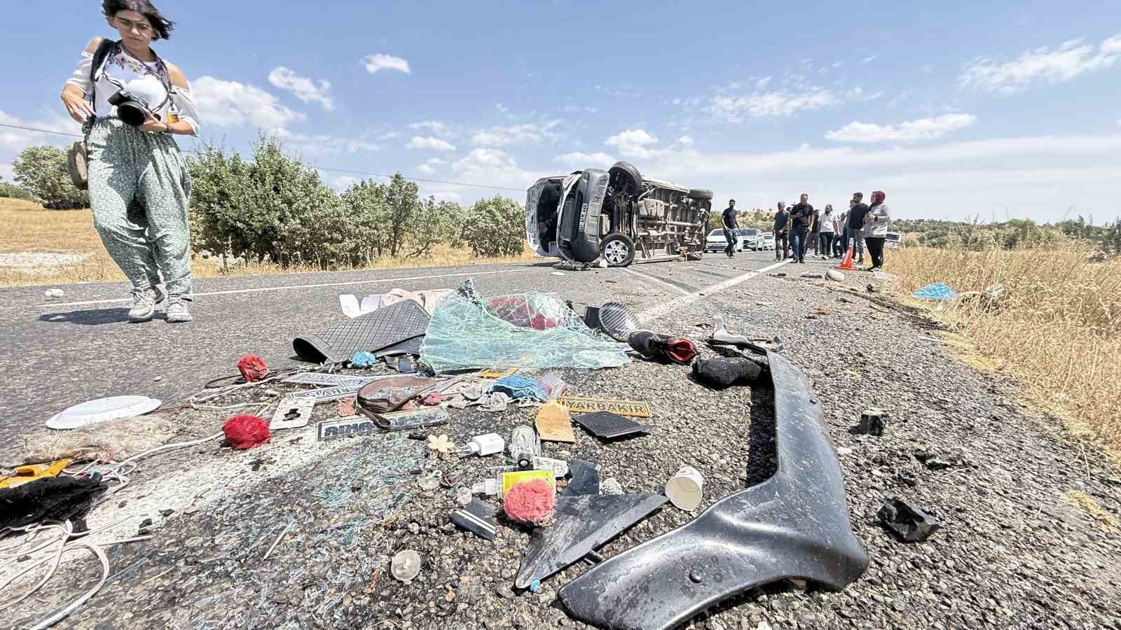 diyarbakir-da-minibus-kazasinda-olu-sayisi-7-ye-yukseldi