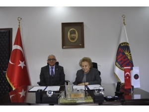 Gaziantep Kolej Vakfı Ve Hkü Arasında İşbirliği Protokolü İmzalandı