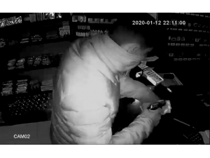 Silahla Girdi, Paraları Böyle Gasp Etti