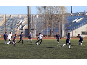 Büyükçekmece, Kazakistan’ın Real Sport Takımıyla “Dostluk Maçı” Yaptı